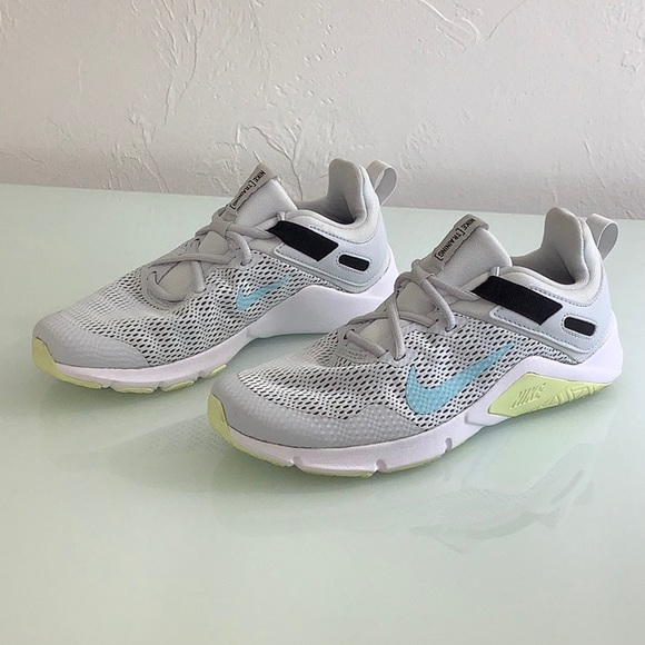 nike legend trainer women's